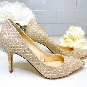 NWOT Jessica Simpson Gold Glitter Cream Lace Diamond Pattern Pump Heels - Size 7